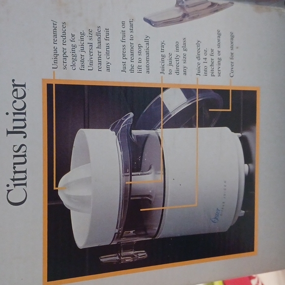 Oster Citrus Juicer - Picture 4 of 6